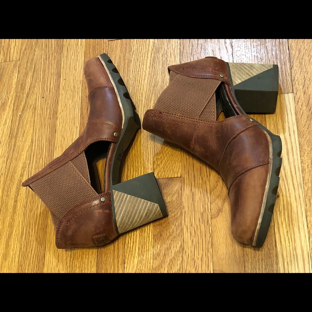 Sorel Brown Leather Addington Cutout Booties
